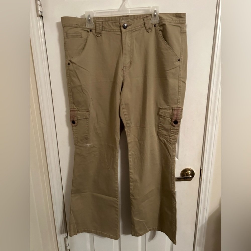 Women’s 18average pants